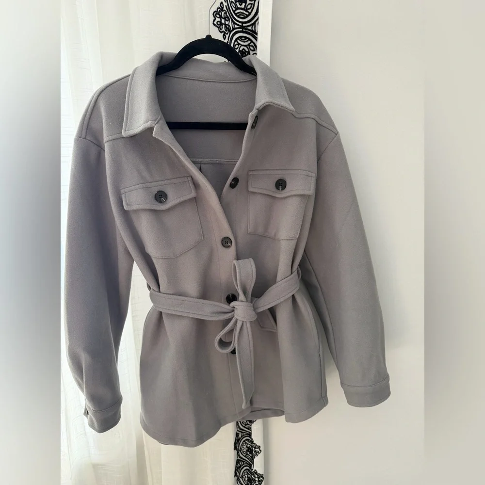 Women's Gray Belted Shacket - Picture 2 of 5